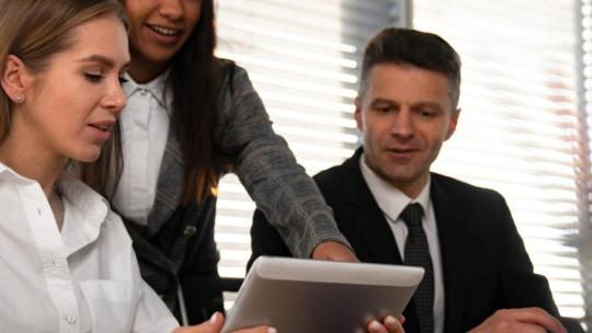 10 razones para estudiar una Licenciatura en Administración de Empresas en Colombia