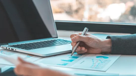 hero Licenciatura en Administración de Empresas